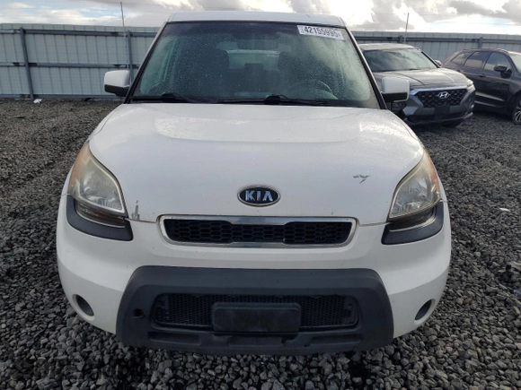 2011 Kia Soul + with VIN KNDJT2A2XB7316247, listed as a Copart auction lot 42155995 with 148,668 mi miles and Salvage Title. Bid and sale history available at DreamBid. Image 5.
