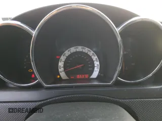 2009 Pontiac G3 SE z VIN 3G2TX55E09L127846, wystawiony jako Copart lot #71554364 z przebiegiem 165 378 mil mil oraz Tytuł czysty. Historia ofert i sprzedaży dostępna na DreamBid. Obrazek 9.