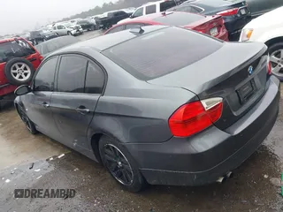 2007 BMW 3 Series 328i with VIN WBAVA37577NE29557, listed as a IAAI auction lot 41518808 with 200,966 mi miles and . Bid and sale history available at DreamBid. Image 3.