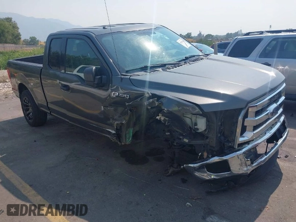 2016 Ford F-150 XLT with VIN 1FTEX1E80GKD98282, listed as a IAAI auction lot 40317900 with 159,605 mi miles. Bid and sale history available at carsss.com. Image 1.
