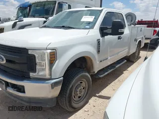 2019 Ford F-250 XL with VIN 1FT7X2BT5KED47410, listed as a IAAI auction lot 42553728 with 217,587 mi miles and . Bid and sale history available at DreamBid. Image 15.
