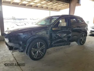2019 Volvo XC60 Momentum with VIN LYV102DK3KB251872, listed as a Copart auction lot 62732575 with 60,144 mi miles and Salvage title. Bid and sale history available at DreamBid. Image 1.