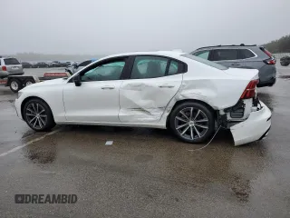 2021 Volvo S60 Momentum with VIN 7JR102TZXMG123085, listed as a Copart auction lot 45528274 with 52,624 mi miles. Bid and sale history available at carsss.com. Image 2.