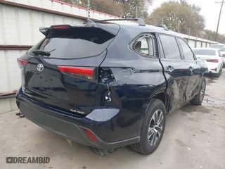 2023 Toyota Highlander L with VIN 5TDKDRBH7PS012979, listed as a IAAI auction lot 40931385 with 69,613 mi miles. Bid and sale history available at carsss.com. Image 4.