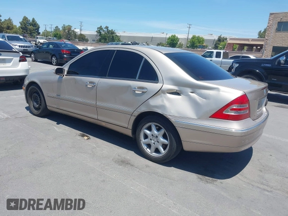 2003 Mercedes-Benz C 240 с VIN WDBRF81J23F422346, выставлен на аукционе IAAI как лот 42598405 с пробегом 115 117 миль миль и . История ставок и продаж доступна на DreamBid. Изображение 3.
