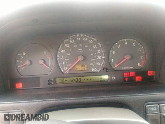 1999 Volvo S70 z VIN YV1LS55A3X1598346, wystawiony jako IAAI lot #35803246 z przebiegiem 215 097 mil mil oraz . Historia ofert i sprzedaży dostępna na DreamBid. Obrazek 7.