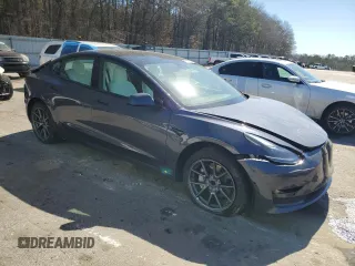2022 Tesla Model 3 with VIN 5YJ3E1EA5NF339769, listed as a Copart auction lot 47111685 with 44,087 mi miles and Salvage Title. Bid and sale history available at DreamBid. Image 4.