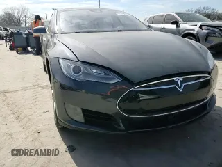 2016 Tesla Model S 70 with VIN 5YJSA1E17GF121312, listed as a Copart auction lot 44736965 with 116,661 mi miles and Salvage title. Bid and sale history available at DreamBid. Image 11.