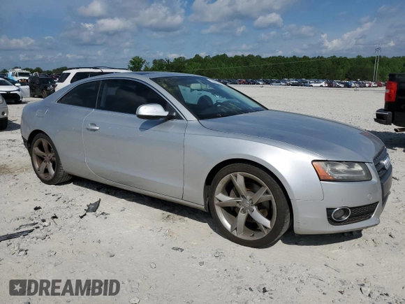 2012 Audi A5 Premium Plus z VIN WAULFAFR2CA042043, wystawiony jako Copart lot #55619675 z przebiegiem 182 487 mil mil oraz Szkoda całkowita • Salvage title. Historia ofert i sprzedaży dostępna na DreamBid. Obrazek 4.