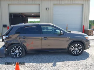 2019 Mitsubishi Outlander ES z VIN JA4AP3AU1KU028642, wystawiony jako IAAI lot #42158316 z przebiegiem 60 764 mil mil oraz . Historia ofert i sprzedaży dostępna na DreamBid. Obrazek 13.