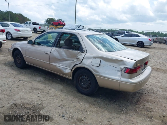 1997 Toyota Camry LE z VIN 4T1BG22K7VU818805, wystawiony jako IAAI lot #42105925 z przebiegiem 140 960 mil mil oraz . Historia ofert i sprzedaży dostępna na DreamBid. Obrazek 3.