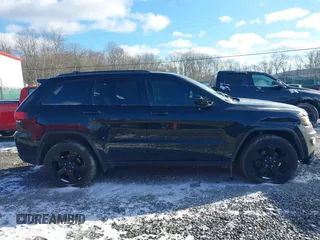 2019 Jeep Grand Cherokee Upland with VIN 1C4RJFAGXKC537978, listed as a IAAI auction lot 41181275 with 83,269 mi miles. Bid and sale history available at carsss.com. Image 14.
