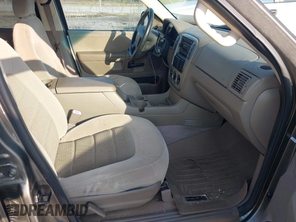 2005 Ford Explorer XLT with VIN 1FMZU73EX5UB57963, listed as a IAAI auction lot 42746723 with 295,560 mi miles and . Bid and sale history available at DreamBid. Image 5.