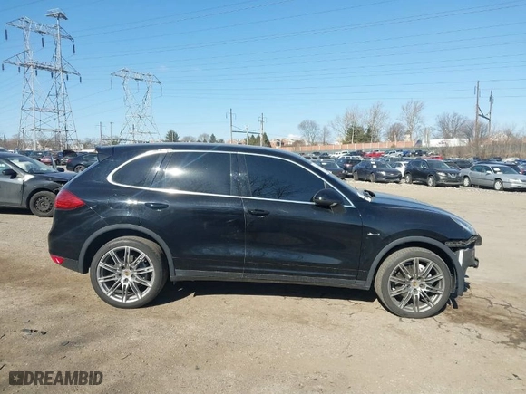 2013 Porsche Cayenne Diesel with VIN WP1AF2A2XDLA39177, listed as a IAAI auction lot 41642164 with 93,932 mi miles. Bid and sale history available at carsss.com. Image 13.