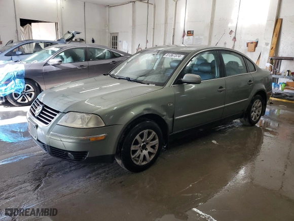 2002 Volkswagen Passat GLS with VIN WVWPD63BX2P042527, listed as a Copart auction lot 81367374 with 243,236 mi miles and Salvage Title. Bid and sale history available at carsss.com. Image 1.