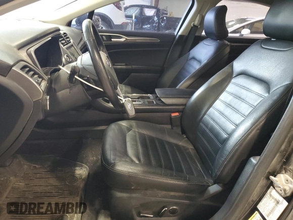 2017 Ford Fusion SE z VIN 3FA6P0H98HR179253, wystawiony jako Copart lot #52015345 z przebiegiem 99 883 mil mil oraz Czysty tytuł • Clean title. Historia ofert i sprzedaży dostępna na DreamBid. Obrazek 7.