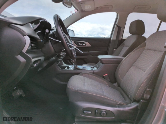 2018 Chevrolet Traverse LT Cloth with VIN 1GNEVGKWXJJ134986, listed as a Copart auction lot 49014745 with 86,961 mi miles and Salvage Title. Bid and sale history available at carsss.com. Image 7.