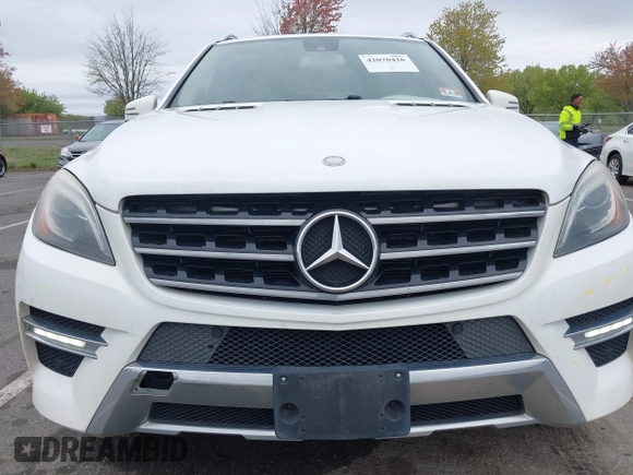 2014 Mercedes-Benz M 350 with VIN 4JGDA5JB2EA282733, listed as a IAAI auction lot 42070426 with 148,513 mi miles and . Bid and sale history available at DreamBid. Image 6.