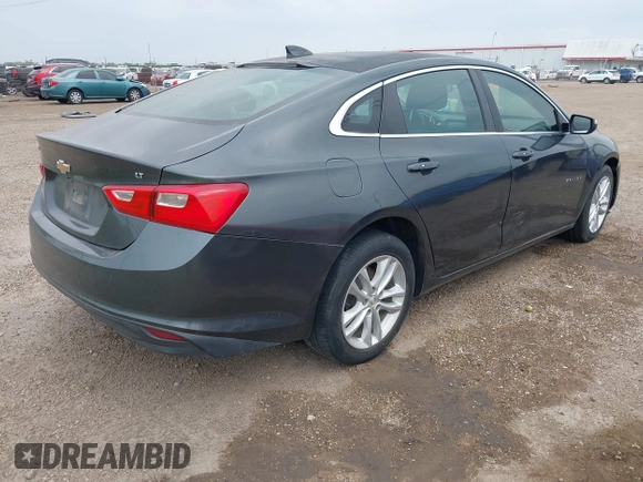 2018 Chevrolet Malibu LT z VIN 1G1ZD5ST4JF134775, wystawiony jako IAAI lot #42329196 z przebiegiem 92 527 mil mil oraz . Historia ofert i sprzedaży dostępna na DreamBid. Obrazek 4.