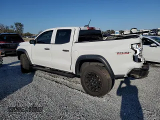 2023 Chevrolet Colorado 4WD Trail Boss with VIN 1GCPTEEK7P1181101, listed as a Copart auction lot 88643225 with 23,423 mi miles and Salvage Title. Bid and sale history available at carsss.com. Image 2.