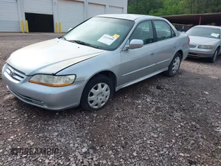 2001 Honda Accord LX z VIN 1HGCG16481A076636, wystawiony jako IAAI lot #42161859 z przebiegiem 203 183 mil mil oraz . Historia ofert i sprzedaży dostępna na DreamBid. Obrazek 2.