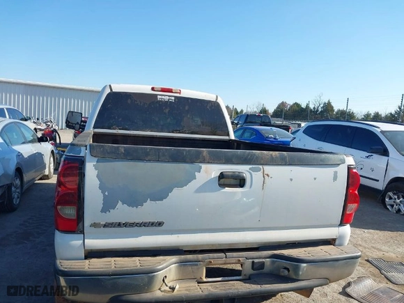 2006 Chevrolet Silverado 2500HD LT3 with VIN 1GCHK23D96F239656, listed as a IAAI auction lot 41119070 with NaN miles. Bid and sale history available at carsss.com. Image 15.