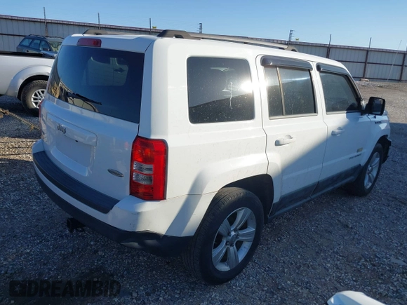 2011 Jeep Patriot Latitude with VIN 1J4NF1GB1BD258633, listed as a IAAI auction lot 41955663 with 186,929 mi miles and . Bid and sale history available at DreamBid. Image 4.