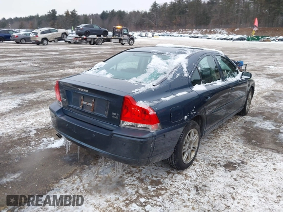 2006 Volvo S60 2.5T with VIN YV1RH592662544172, listed as a IAAI auction lot 41391185 with 245,598 mi miles. Bid and sale history available at carsss.com. Image 4.