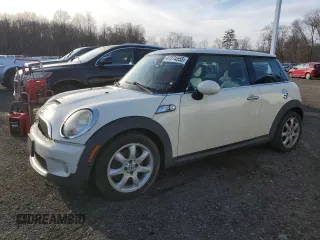 2008 MINI Hardtop S with VIN WMWMF73558TV38328, listed as a Copart auction lot 47274555 with 92,529 mi miles and Clean Title. Bid and sale history available at DreamBid. Image 1.