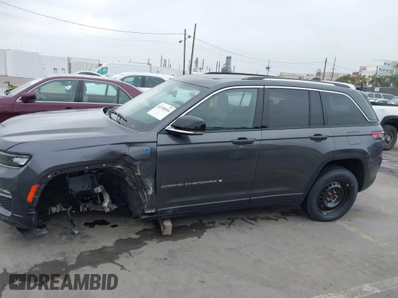 2022 Jeep Grand Cherokee with VIN 1C4RJYB68N8748802, listed as a IAAI auction lot 42158104 with 28,227 mi miles and . Bid and sale history available at DreamBid. Image 14.