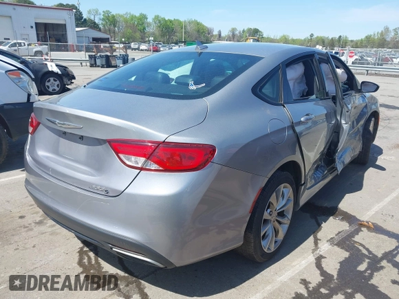 2015 Chrysler 200 S with VIN 1C3CCCBG2FN505330, listed as a IAAI auction lot 41935604 with 189,260 mi miles. Bid and sale history available at carsss.com. Image 4.