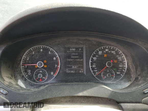 2014 Volkswagen Jetta GLI Edition 30 with VIN 3VW4S7AJ6EM211054, listed as a Copart auction lot 62810235 with 151,382 mi miles and Salvage title. Bid and sale history available at DreamBid. Image 9.