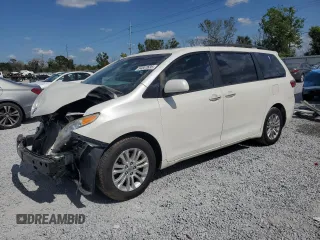 2017 Toyota Sienna XLE Auto Access Seat z VIN 5TDYZ3DC8HS894384, wystawiony jako Copart lot #54837635 z przebiegiem 188 193 mil mil oraz Szkody całkowita. Historia ofert i sprzedaży dostępna na DreamBid. Obrazek 1.