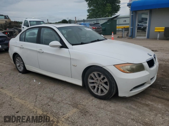 2007 BMW 3 Series 328i with VIN WBAVA37577NL15653, listed as a Copart auction lot 58705125 with 189,255 mi miles and Salvage title. Bid and sale history available at DreamBid. Image 4.