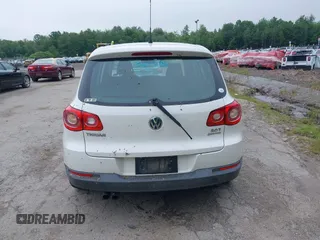 2010 Volkswagen Tiguan S with VIN WVGBV7AX2AW524632, listed as a IAAI auction lot 42531994 with 198,282 mi miles and . Bid and sale history available at DreamBid. Image 14.