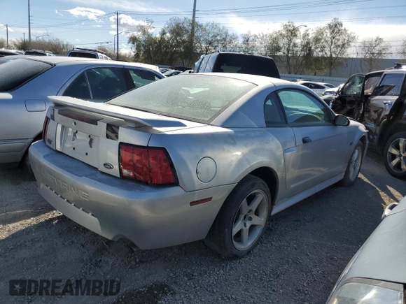 2001 Ford Mustang GT Deluxe with VIN 1FAFP42X31F112559, listed as a Copart auction lot 43090425 with 1,689,994 mi miles and Non Repairable. Bid and sale history available at carsss.com. Image 3.
