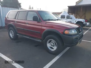 2000 Mitsubishi Montero Sport LS with VIN JA4MT31H5YP808601, listed as a IAAI auction lot 41070635 with 209,172 mi miles. Bid and sale history available at carsss.com. Image 1.