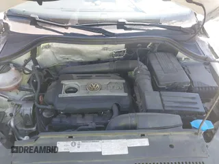 2013 Volkswagen Tiguan SE with VIN WVGAV7AX4DW528410, listed as a IAAI auction lot 42142132 with 148,511 mi miles and . Bid and sale history available at DreamBid. Image 10.