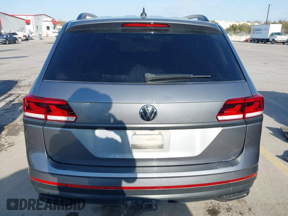 2022 Volkswagen Atlas 3.6L V6 SE w/Technology with VIN 1V2KR2CA5NC507639, listed as a IAAI auction lot 41704779 with 101,267 mi miles. Bid and sale history available at carsss.com. Image 16.