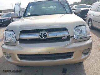2005 Toyota Sequoia SR5 with VIN 5TDZT34AX5S241653, listed as a IAAI auction lot 41960379 with 251,280 mi miles. Bid and sale history available at carsss.com. Image 6.