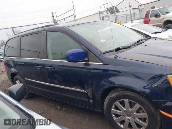 2013 Chrysler Town & Country Touring with VIN 2C4RC1BG9DR670205, listed as a IAAI auction lot 41683764 with 173,145 mi miles. Bid and sale history available at carsss.com. Image 13.