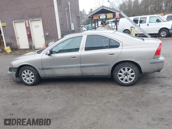 2001 Volvo S60 with VIN YV1RS61R012013431, listed as a IAAI auction lot 41193065 with 179,844 mi miles. Bid and sale history available at carsss.com. Image 14.