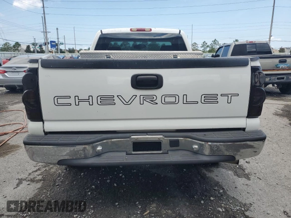 2005 Chevrolet Silverado 1500 Work Truck z VIN 1GCEC14X75Z329324, wystawiony jako Copart lot #57451585 z przebiegiem 132 425 mil mil oraz Szkoda całkowita • Salvage title. Historia ofert i sprzedaży dostępna na DreamBid. Obrazek 6.