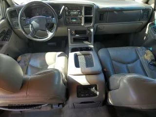 2004 Chevrolet Suburban Z71 with VIN 3GNFK16Z74G245340, listed as a Copart auction lot 57491305 with 283,174 mi miles and Salvage title. Bid and sale history available at DreamBid. Image 8.