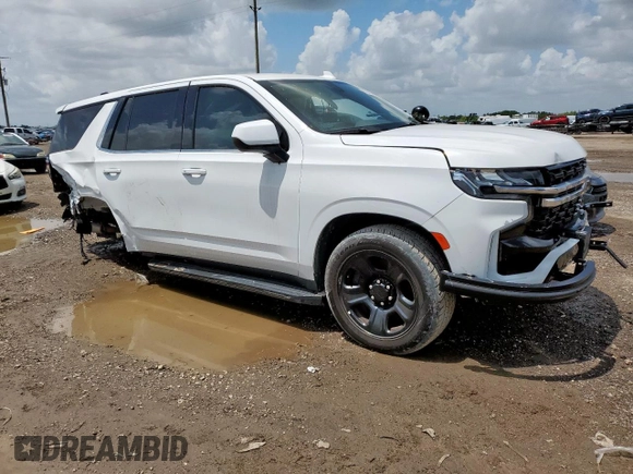 2022 Chevrolet Tahoe z VIN 1GBSCLED5NR233554, wystawiony jako Copart lot #61064025 z przebiegiem Nie podano mil oraz Czysty tytuł • Clean title. Historia ofert i sprzedaży dostępna na DreamBid. Obrazek 4.