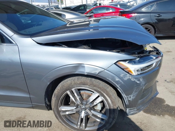 2018 Volvo XC60 Momentum с VIN LYV102RK3JB106290, выставлен на аукционе IAAI как лот 42442081 с пробегом 53 142 миль миль и . История ставок и продаж доступна на DreamBid. Изображение 17.