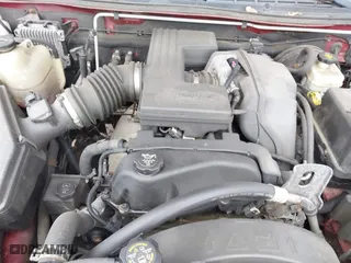 2005 Chevrolet Colorado 1SF LS Z71 with VIN 1GCDT136858133709, listed as a IAAI auction lot 42083101 with 209,919 mi miles. Bid and sale history available at carsss.com. Image 10.