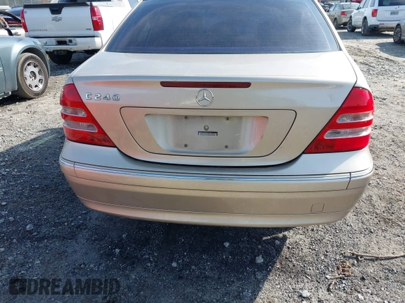 2003 Mercedes-Benz C 240 z VIN WDBRF61J03F336599, wystawiony jako IAAI lot #41435643 z przebiegiem Nie podano mil oraz . Historia ofert i sprzedaży dostępna na DreamBid. Obrazek 12.