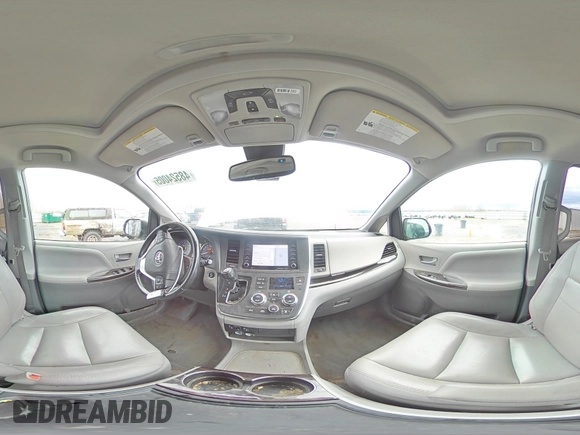2018 Toyota Sienna XLE z VIN 5TDDZ3DC8JS199035, wystawiony jako Copart lot #48524005 z przebiegiem 98 580 mil mil oraz Szkoda całkowita • Salvage title. Historia ofert i sprzedaży dostępna na DreamBid. Obrazek 14.