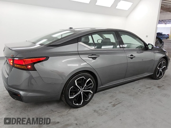 2025 Nissan Altima SR with VIN 1N4BL4CVXSN350519, listed as a Copart auction lot 53290285 with 7,278 mi miles and Clean Title. Bid and sale history available at DreamBid. Image 3.